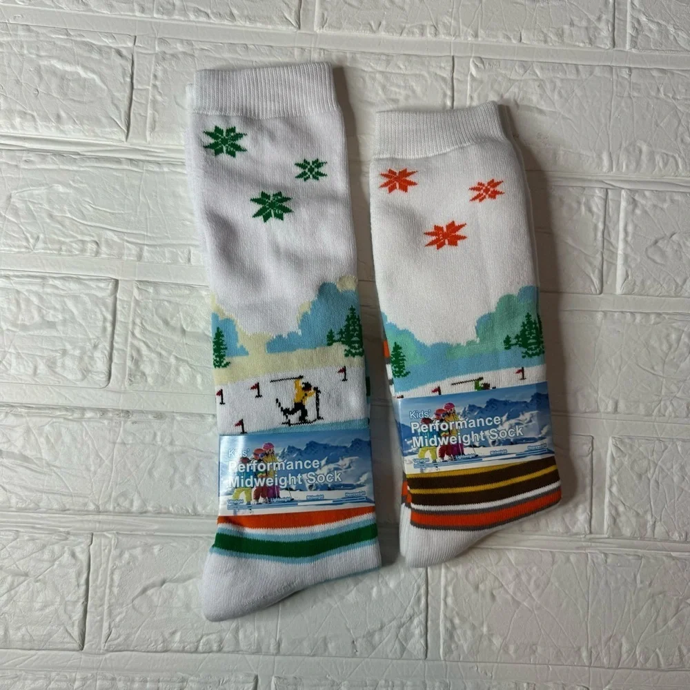 New Kids Performance Midweight Ski Socks Size Medium Size 4-6.5 Ages 10-13